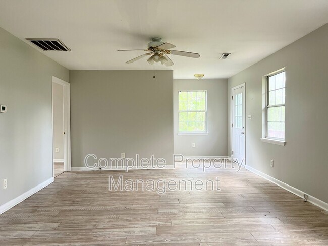 Foto del edificio - 3730 Council Ave
