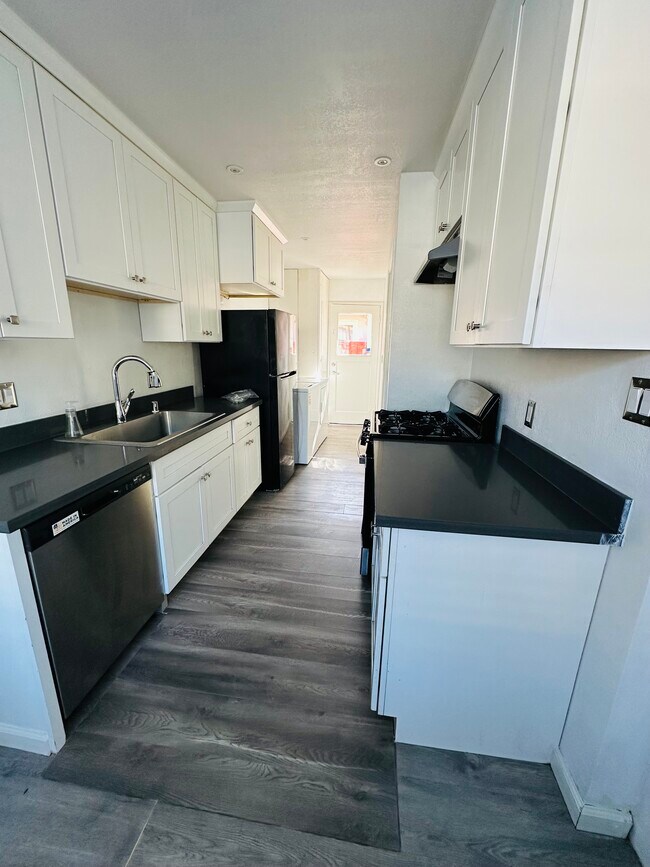 Foto del edificio - 773 N 14th St