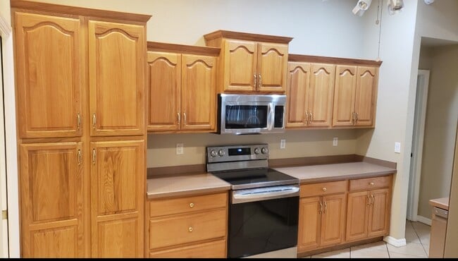 Building Photo - 3051 Wynstone Dr