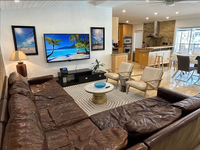 Photo - 2524 Gulfstream Ln House