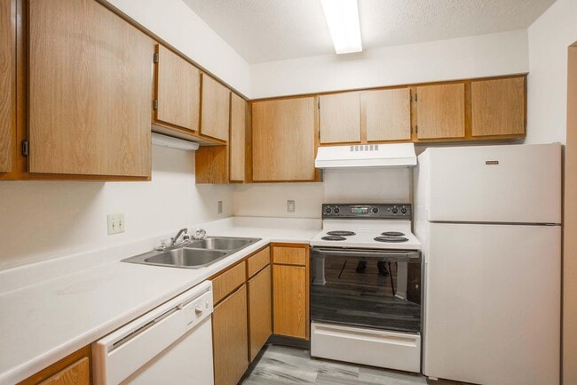 Building Photo - Port Crossing Apartments