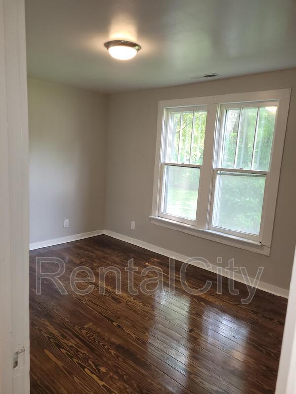 Building Photo - 206 S Trenton St