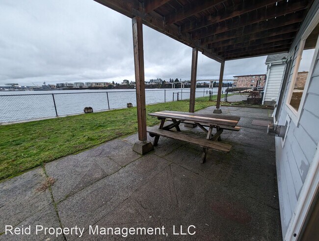 Foto del edificio - 2 br, 2 bath House - 305 Shore Drive