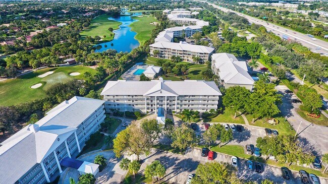 Foto del edificio - 2601 Village Blvd