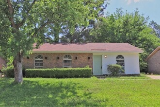 Building Photo - 4446 Wimbledon Rd