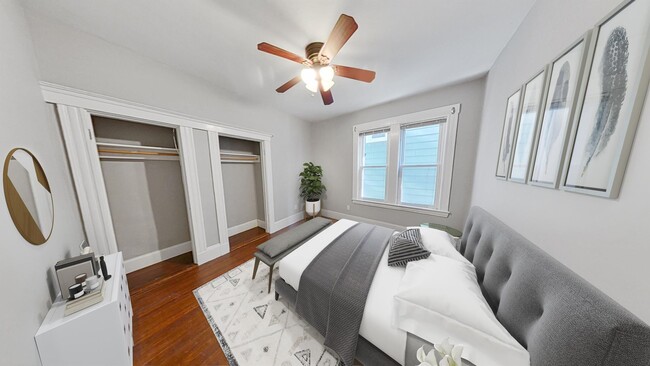 Building Photo - NICE 6 BED IN MISSIN HILL!!!!