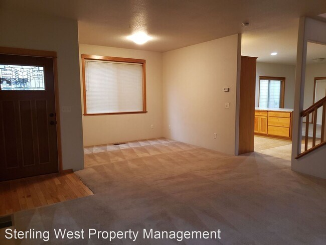 Building Photo - 3 br, 2.5 bath House - 42 Logan Way
