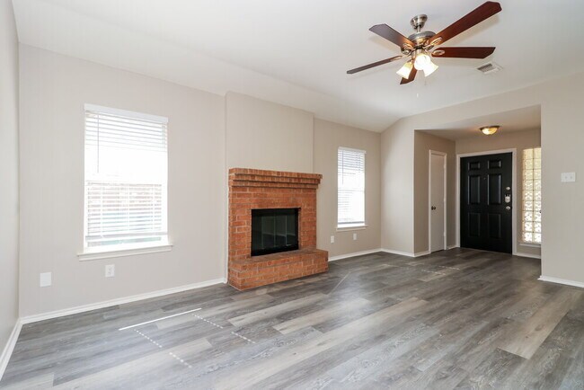 Foto del edificio - 616 Alabaster Pl