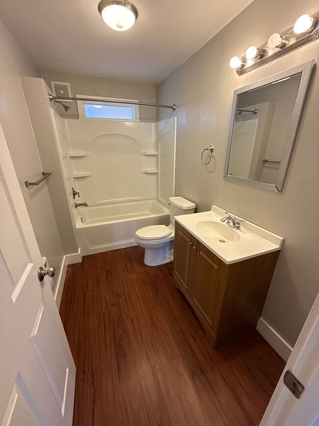 Foto del edificio - 316 E Peach St