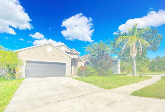 Foto del edificio - Stunning Lake View Home in Waterside Estate!