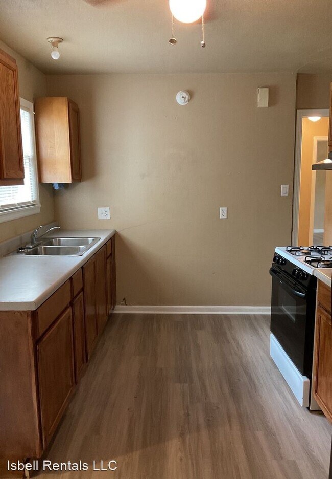 Foto del edificio - 3 br, 1 bath House - 505 Center Street