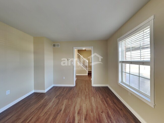 Foto del edificio - 1836 Clearbrook Dr