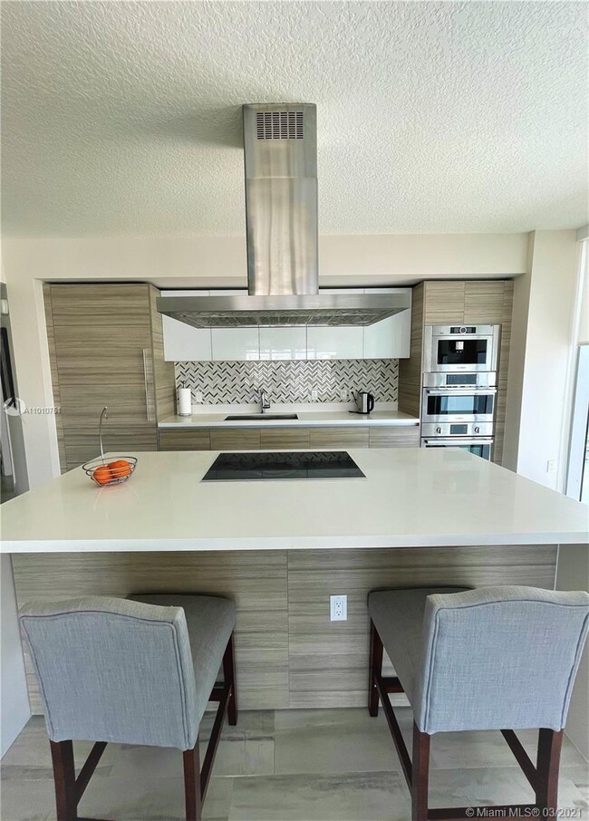 Building Photo - 300 Sunny Isles Blvd
