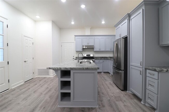 Foto del edificio - 624 W 26th St