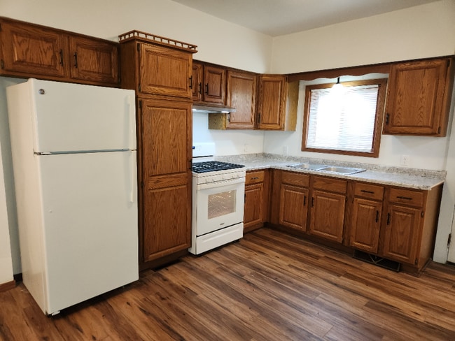 Building Photo - 416 4th St NW