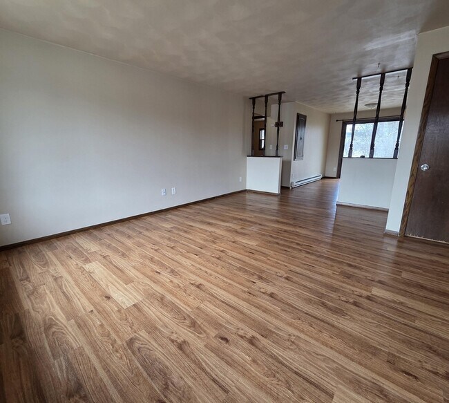 Foto del edificio - 1140-1142 W Weiland Ln