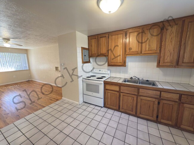 Interior Photo - 2150fran