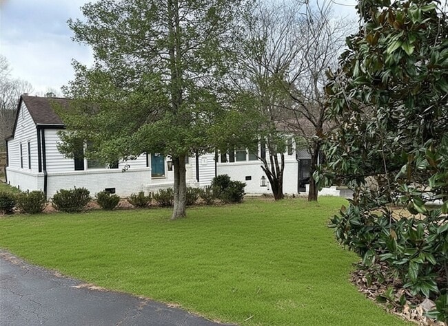 Foto del edificio - 4641 Due W Rd NW