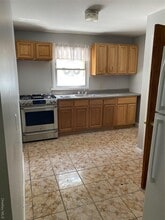 Building Photo - 32 Yonkers Ave