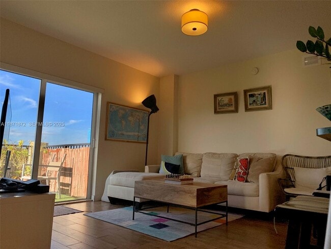 Building Photo - 3410 Coral Wy