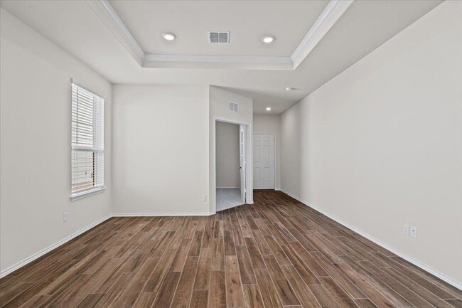 Building Photo - 408 Kapok St