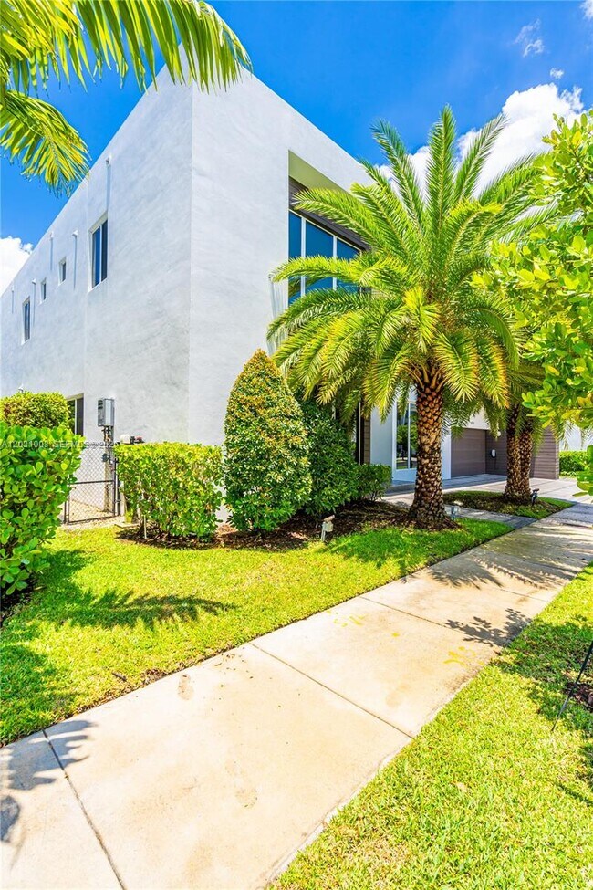 Building Photo - 10267 NW 75th Terrace