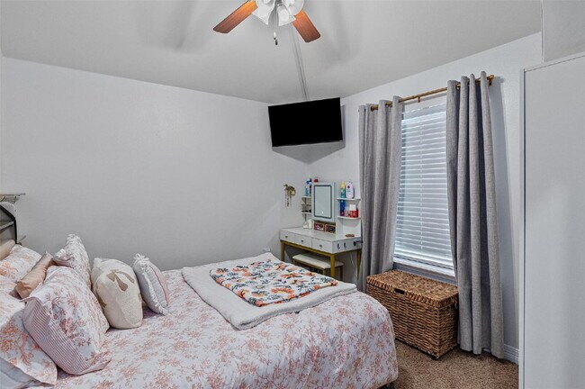Foto del edificio - 2324 Tallgrass Cir