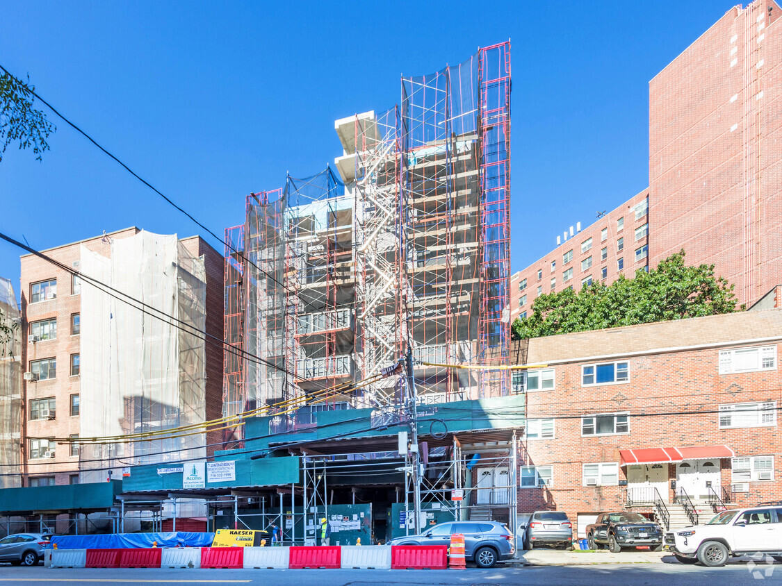 Building Photo - 3645 Johnson Ave