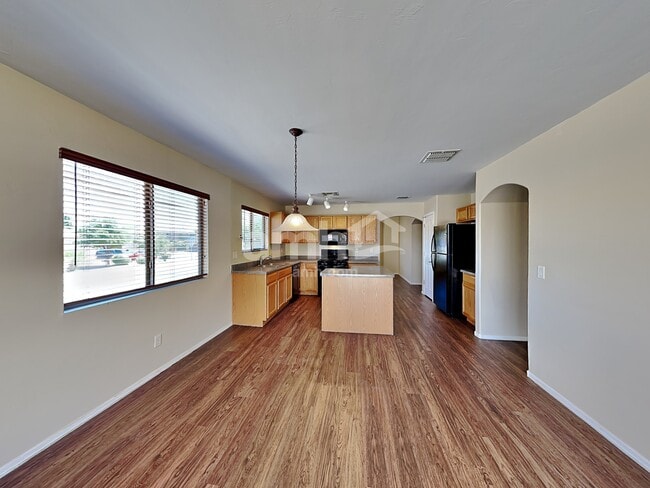 Building Photo - 742 W Emerald Key Dr
