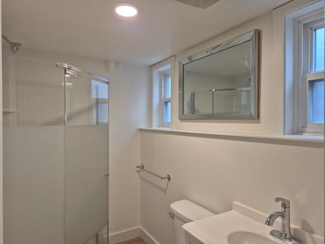 Building Photo - 1491 Government St