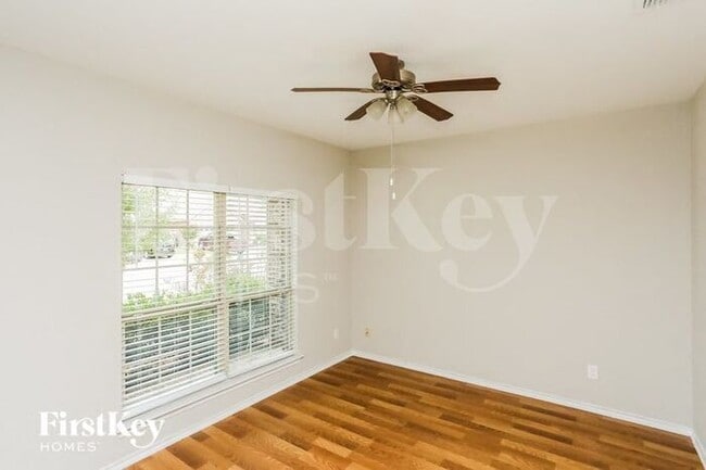 Building Photo - 5105 Glen Meadow Dr