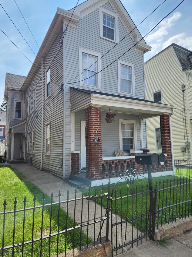 274 Van Voast Ave Unit 1, Bellevue, KY 41073 Condo for Rent in