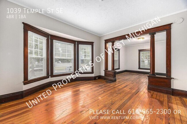 Building Photo - Available Now | 4 Bedroom 1 Bathroom Singl...