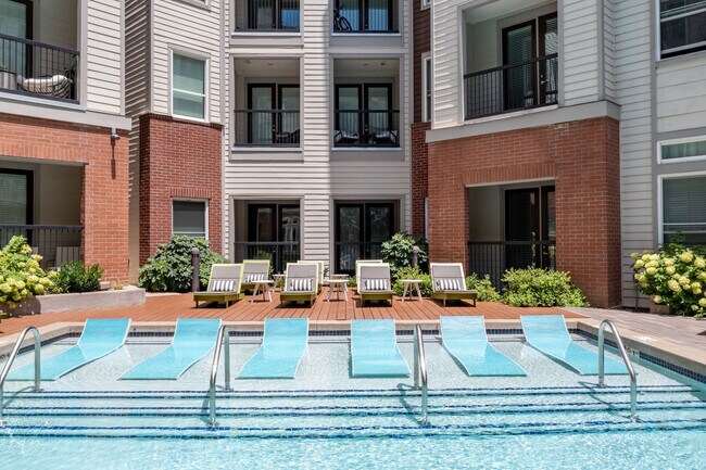 The Monroe apartments — community photo - The Monroe