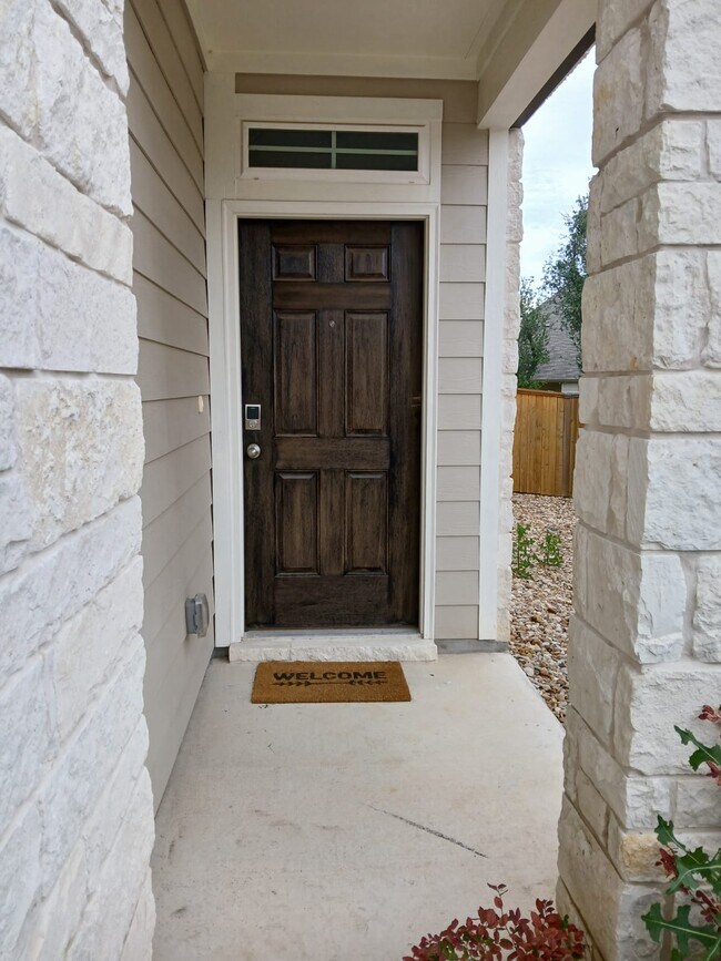 Foto del edificio - 2320 Calvert Dr
