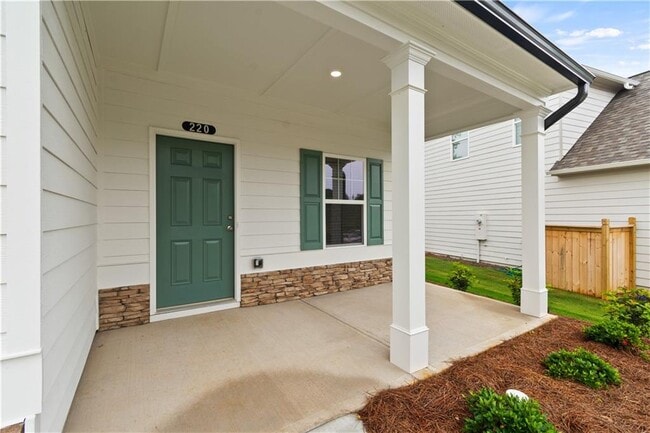 Building Photo - 220 Bloomfield Cir