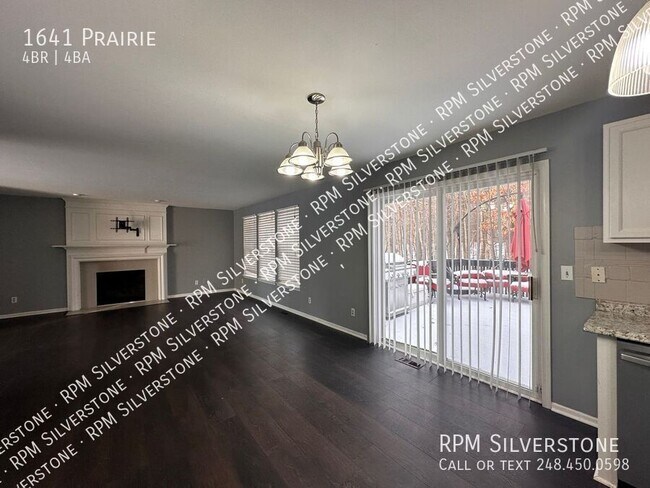Foto del edificio - Spacious 4-bedroom