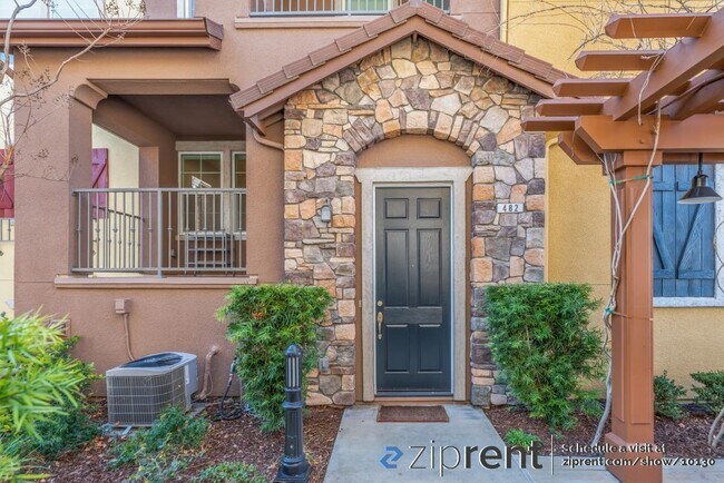 Building Photo - 482 Tristania Terrace