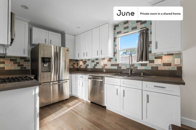 Foto del edificio - Room in Shared 4 bed/2 bath home