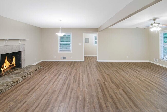 Foto del edificio - 3915 Amsbury Dr