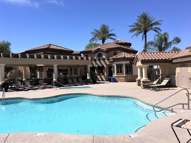 Foto del edificio - **SPECTACULAR - 2BEDROOM/2BATHROOM/1GARAGE...