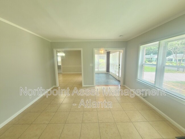 Building Photo - 2258 Sanford Rd