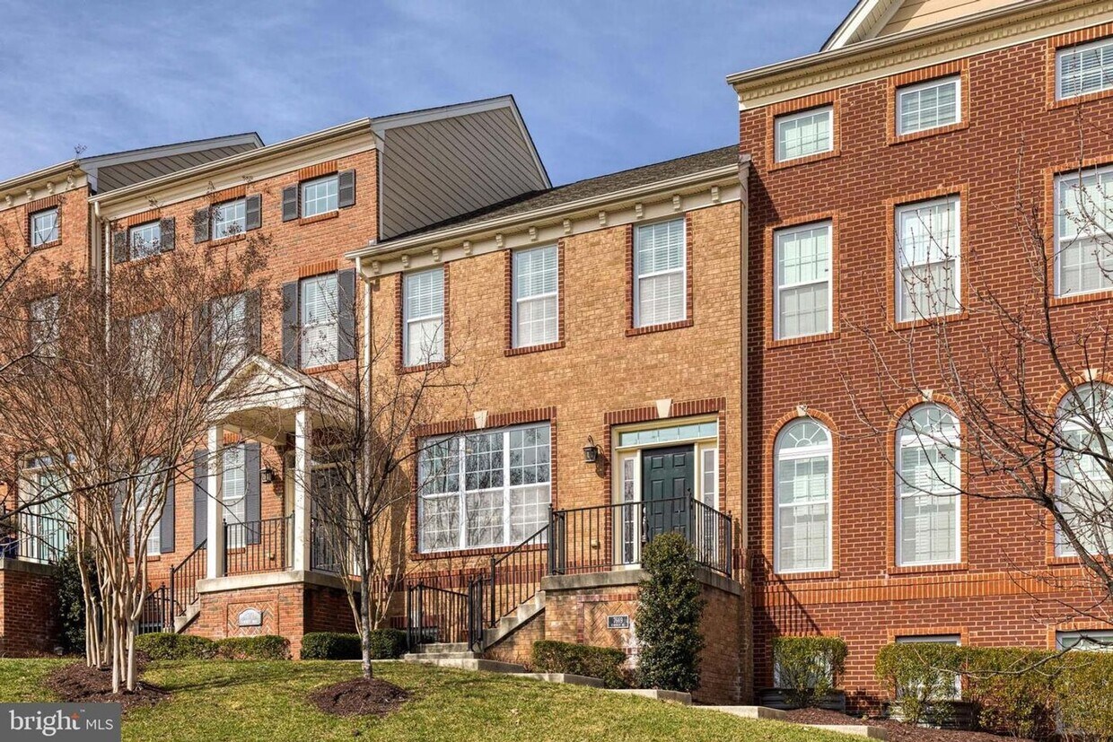 7669 Elmcrest Rd, Hanover, MD 21076 House Rental in Hanover, MD