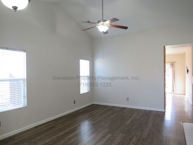 Foto del edificio - Cozy 3 Bedroom House in East Fountain Valley