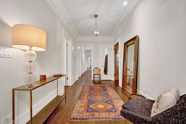 Foto del edificio - 931 W Winona St