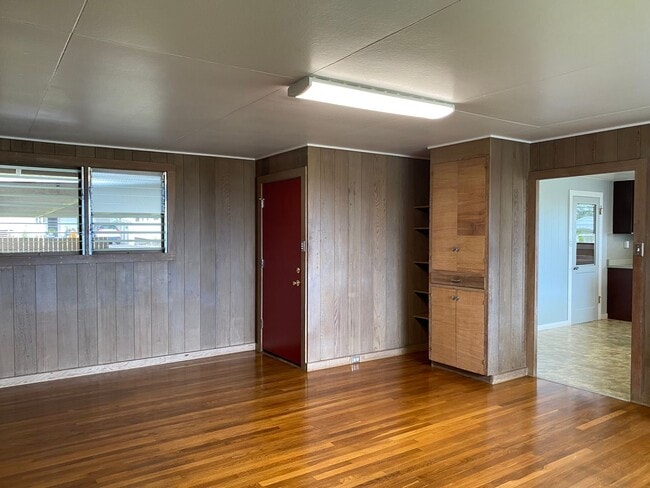 Building Photo - 123 Punahele St