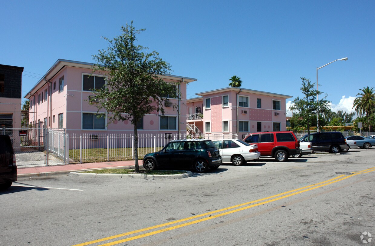 Two-Story Multifamily Opportunity - 1120-1130 Marseille Dr