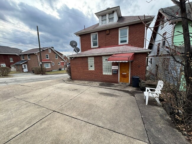 Building Photo - 1415 Freemont St