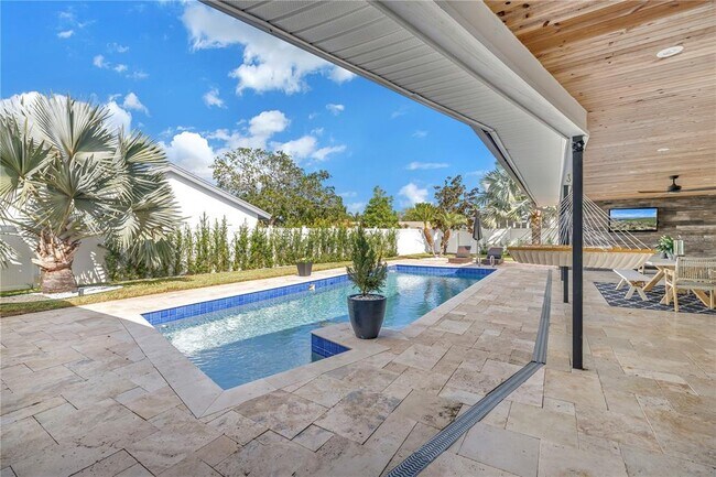 Foto del edificio - 4106 Crosswater Dr