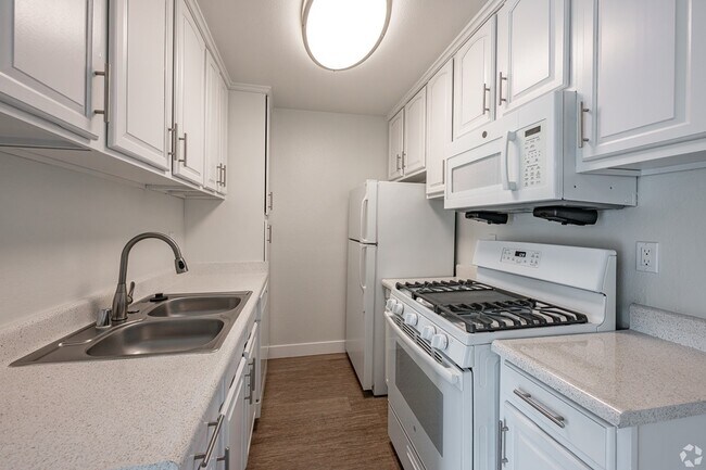 Building Photo - Oak Park Apartments